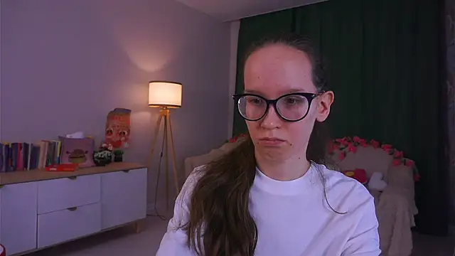 BettyBrowni webcam