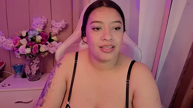 MollyBigBoobs12 webcam