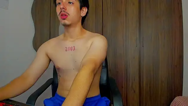 Maximo_Miller webcam