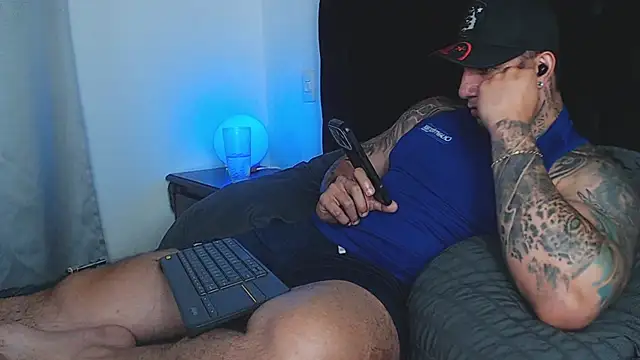 Shane_Clay webcam