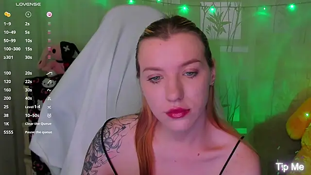 MeganNewCat live cam