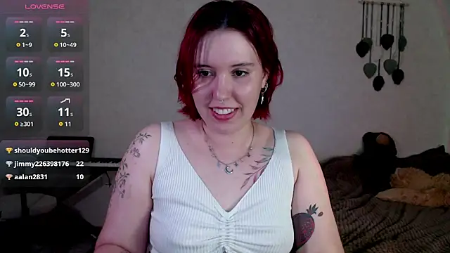 ember_lune webcam