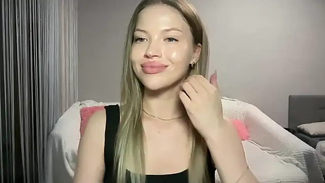 EmmyMills webcam