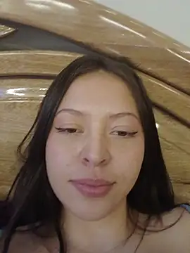 Clara_Belle webcam