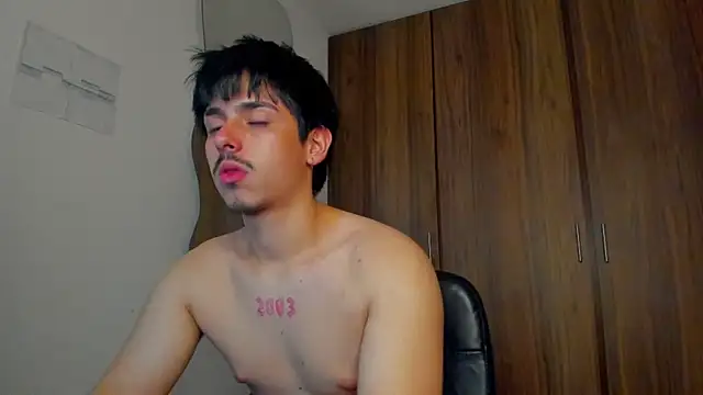 Maximo_Miller webcam