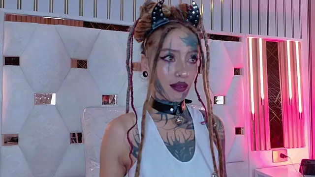 Lucy_Doll8 webcam