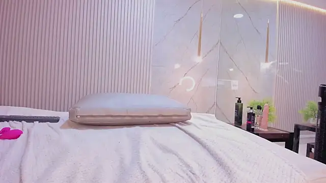 kimberly_montiel webcam