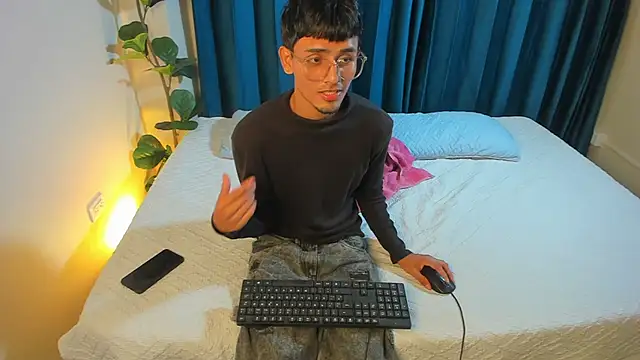 hell_Dantex webcam