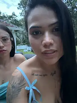 KattyAndFabi webcam