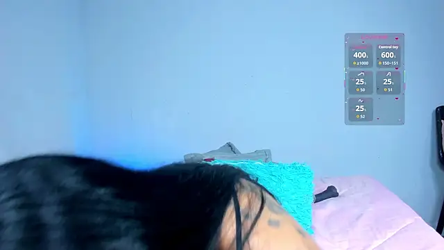 CURVY_EBONY_MILF webcam