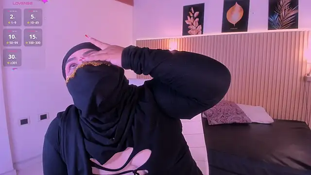 samanee_konn webcam
