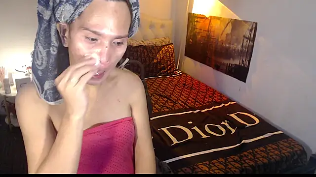 NinaDOM4CUM webcam