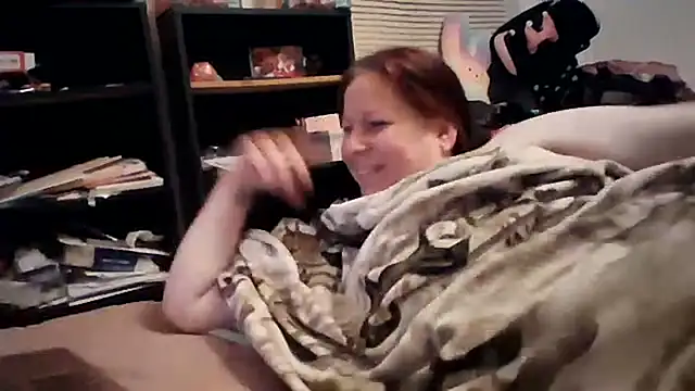 starlight1983 live cam on StripChat