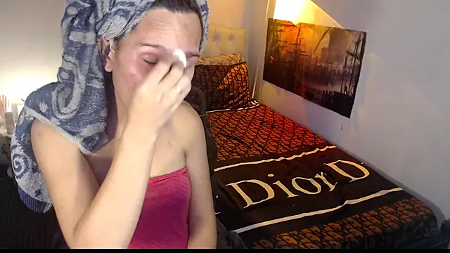 NinaDOM4CUM webcam