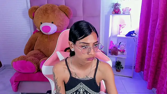KarlaSlutSkinny__ webcam
