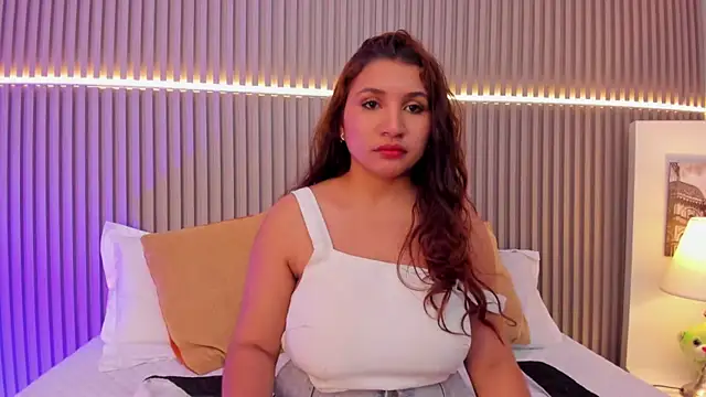 Victoria_Rosee webcam