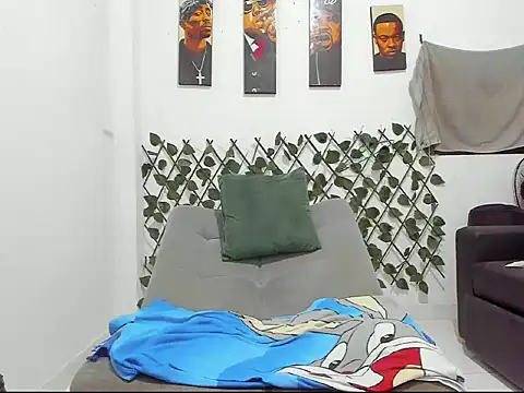 Latins_Boss webcam