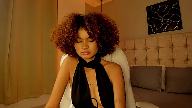 Naomy9_ webcam