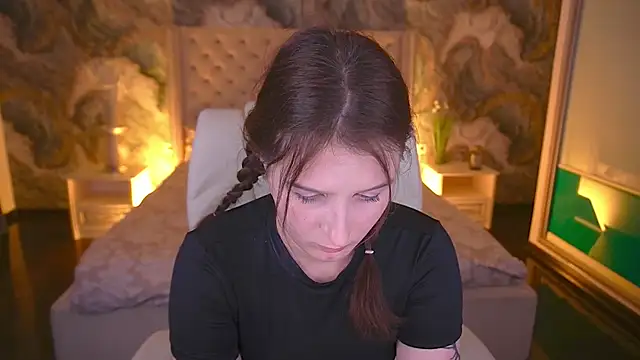 VikVikLove webcam