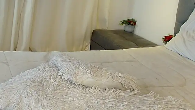 Miah_hilton2 webcam