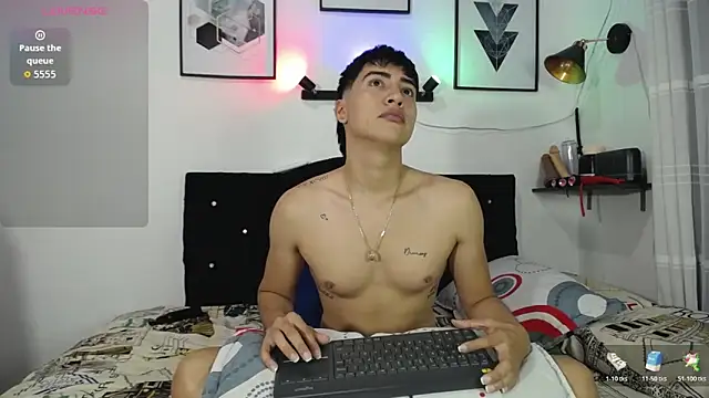 Thomas_and_lyan webcam