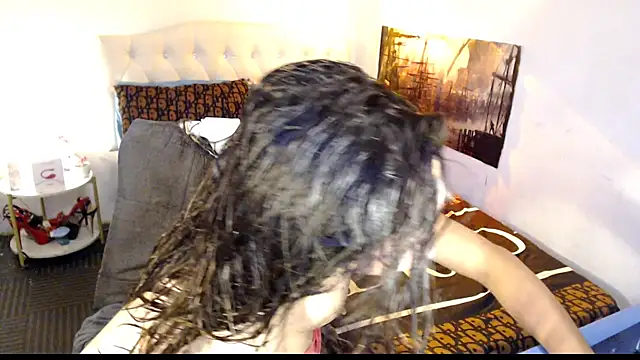 NinaDOM4CUM webcam