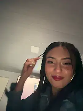 LilacNoir webcam