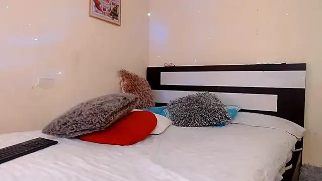 chika_hellar webcam