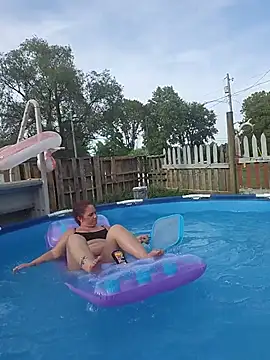 lilbishmiss live cam on StripChat