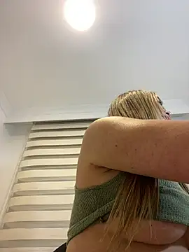 Zara_Ross webcam