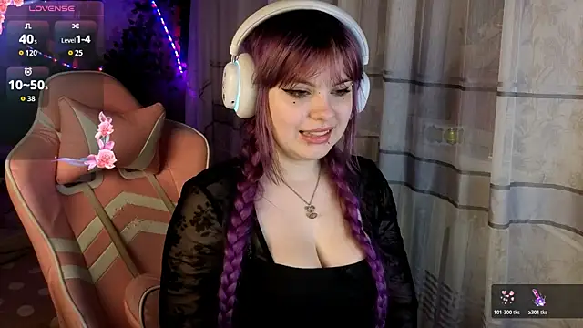KristiBloom webcam