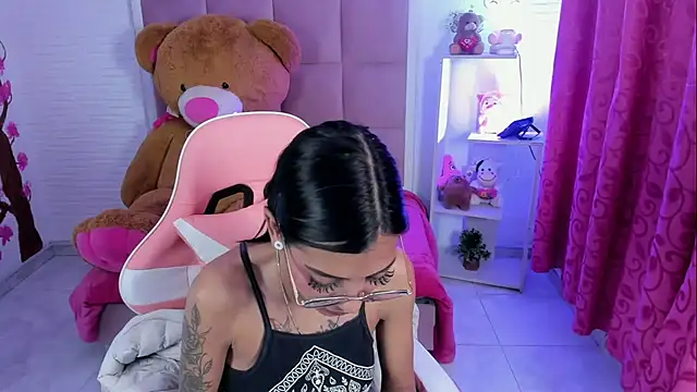 KarlaSlutSkinny__ webcam