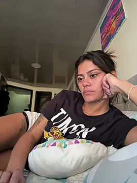 RachelWeisz_ webcam