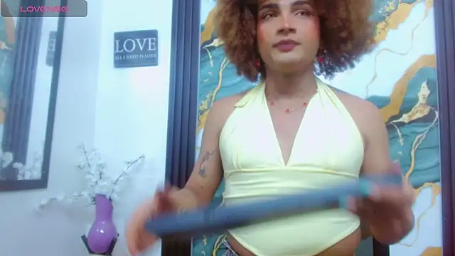 Sharlotte_Jones webcam