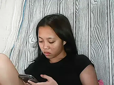Yours_AsianPinayGirl18 webcam