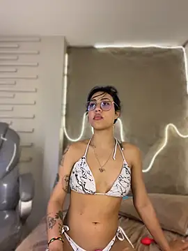 Nia_lobo webcam