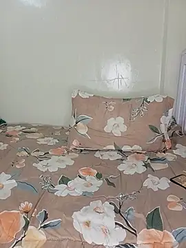 Lilshawrie21 webcam