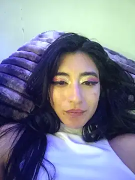 Tahara_Romanov_ webcam