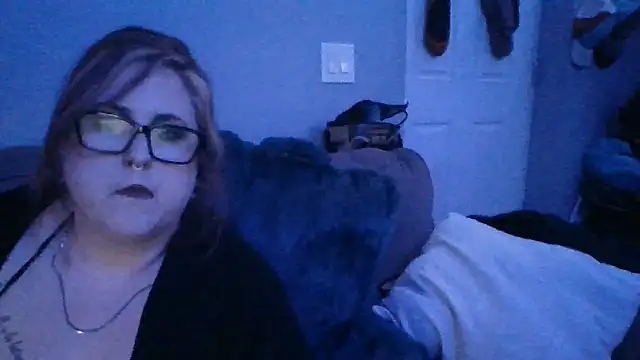 chloeluxe69 webcam
