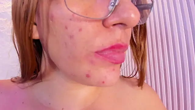 naughty_flower18 webcam