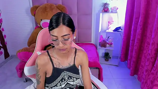 KarlaSlutSkinny__ webcam