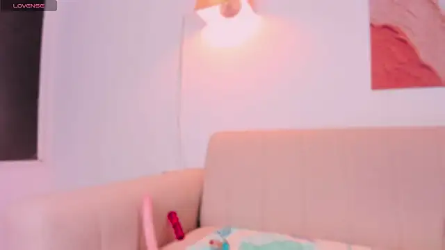 nyx_velvet webcam