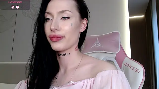 JenniferQueen11 webcam