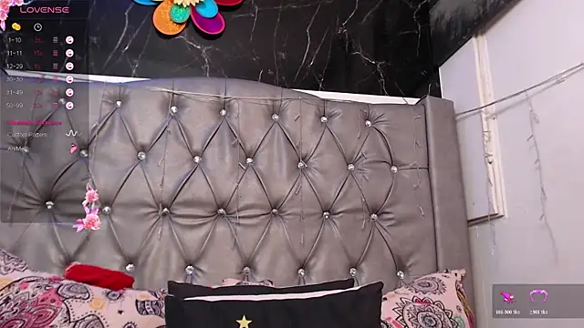 LAILAGUMMY webcam