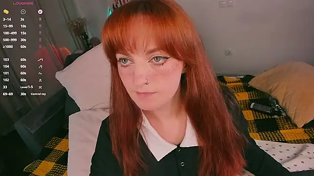 Alice_CutePerv webcam