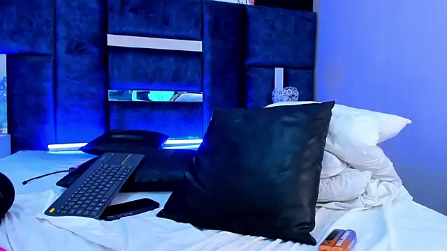 AmmyJones_ webcam