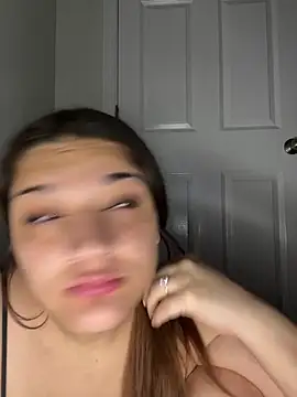 treasurebabii webcam