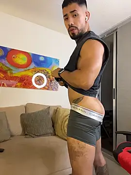 Ezzio_Scolaro webcam