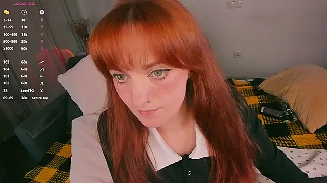Alice_CutePerv webcam