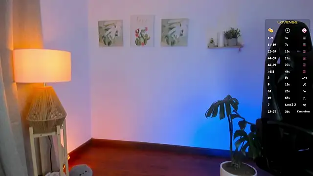 Anya_Volkov webcam